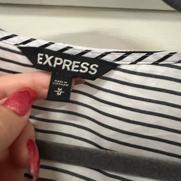 Express Zipper top - Picture 2 of 2